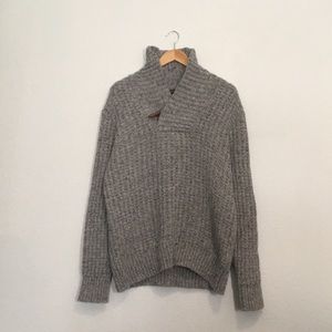 ❌SOLD ❌Men’s Banana Republic Grey Sweater